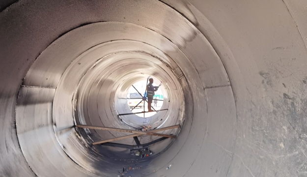 【網(wǎng)絡中國節(jié)·春節(jié)】春節(jié)堅守崗位 一線工人施工忙